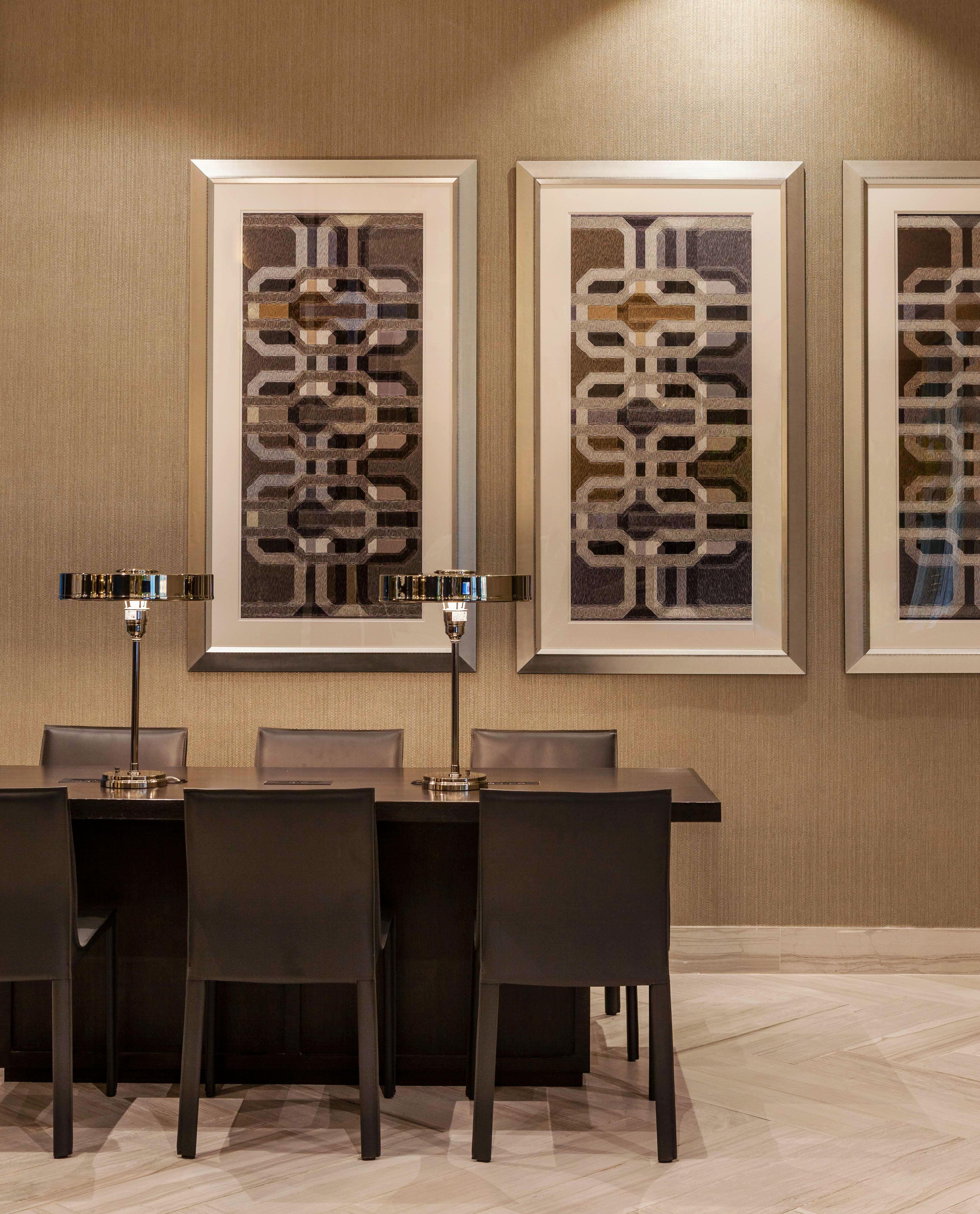 Sheraton Charlotte Hotel Bagian luar foto