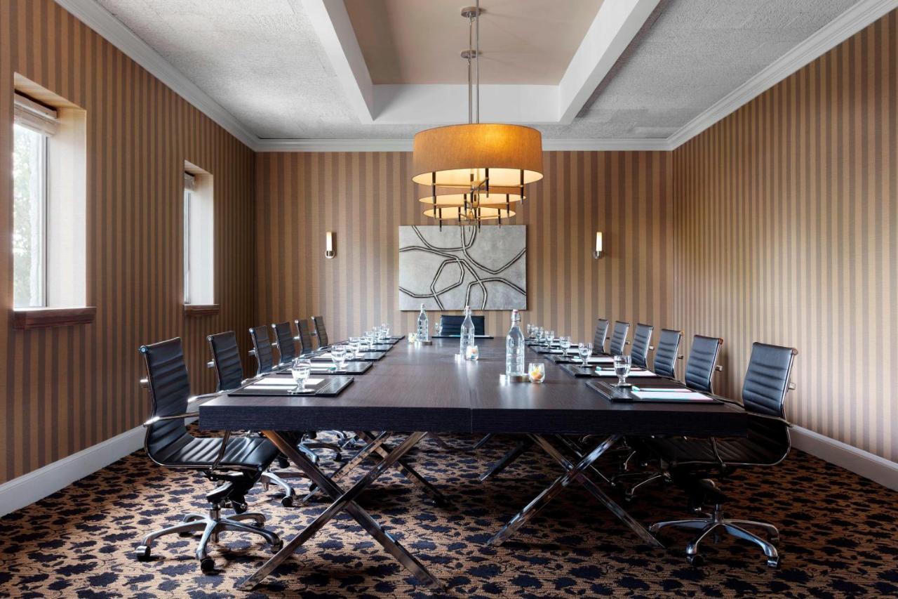 Sheraton Charlotte Hotel Bagian luar foto